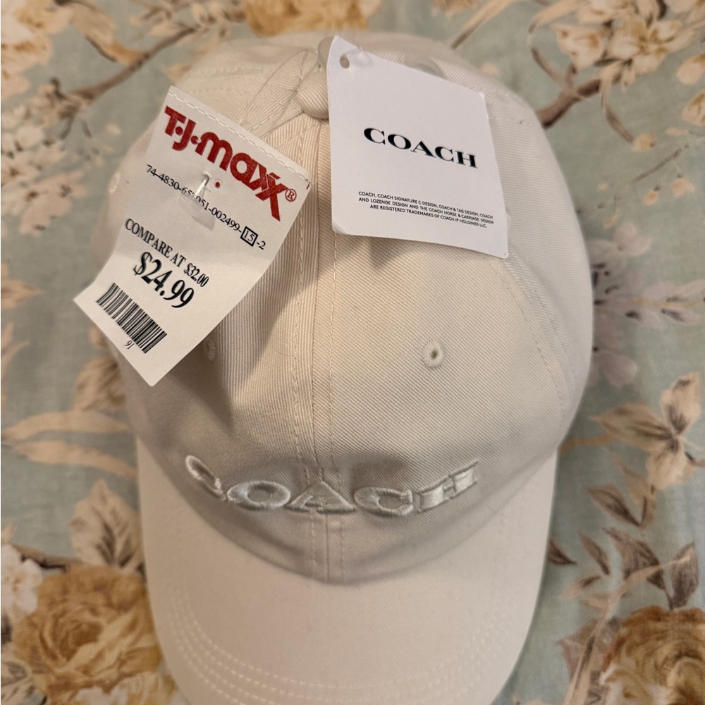 Coach white Baseball Cap - Picture 2 of 3